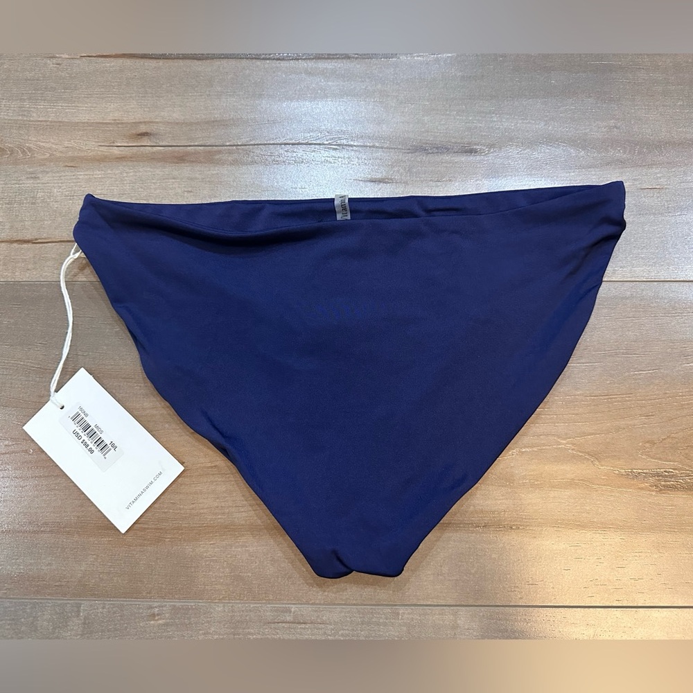 Vitamin A bikini mids bottoms - Picture 2 of 4